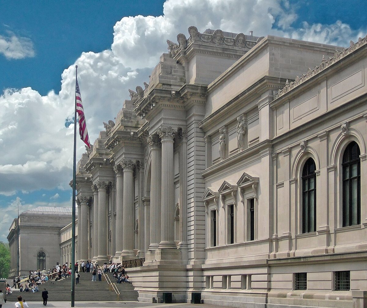 The Metropolitan Museum of Art exterior in New York City